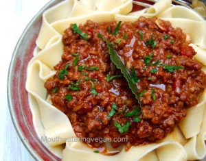 In this Better Than Beef Bolognaise Miriam has created the most luscious, full-flavoured, Mediterranean masterpiece for you. Photo © Miriam Sorrell 'Mouthwatering Vegan Recipes'.